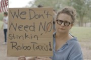 梦见剪发特斯拉在得州奥斯汀遭遇抗议活动：反对马斯克Robotaxi计划